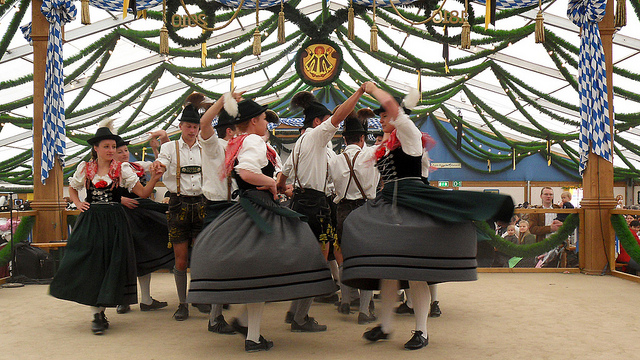 Tanz Oktoberfest 2014